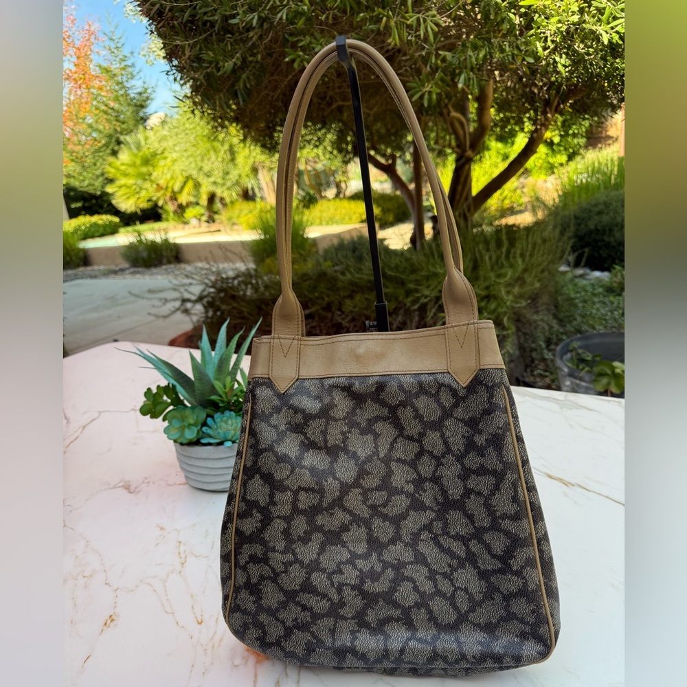 Vintage YSL Tan and Black Giraffe Print Tote Bag - Picture 2 of 9